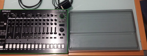 Roland aira come - tr-8,